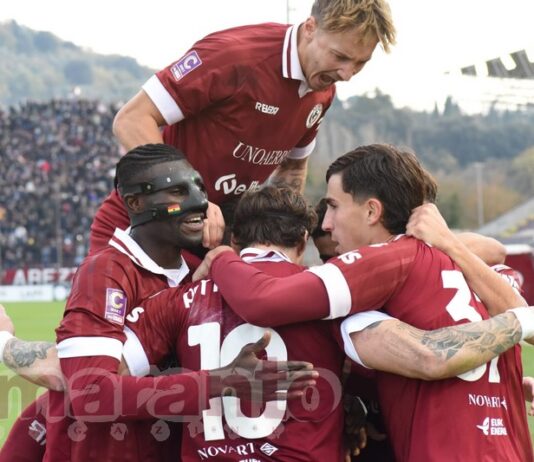 Partita ostica, un rigore di Pattarello piega la Samb. L’Arezzo non molla il primo posto