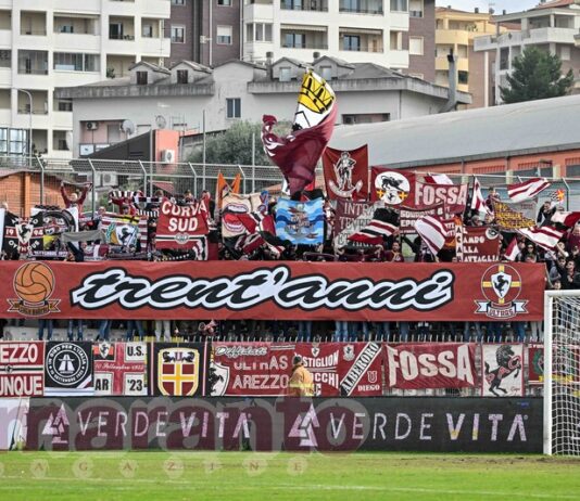 Oltre il mare, oltre il risultato. Più di duecento tifosi a Sassari e patto ribadito: insieme per la B