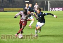 Primo tempo pazzo al Comunale. Poi l’Arezzo attacca a testa bassa ma non segna più. Finisce 3-3