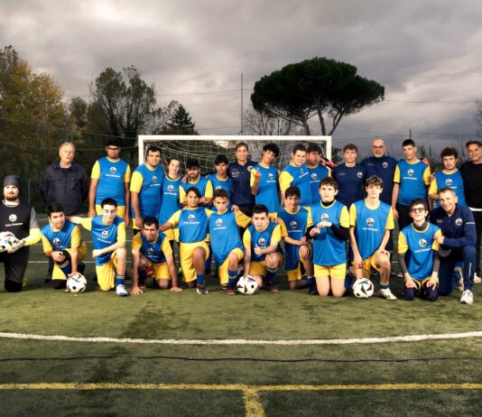 “Vogliamo solo giocare a pallone”. Prima nazionale per il docufilm “Calcio Champagne”