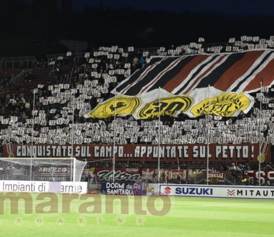 In 3.866 allo stadio, le medaglie per i trent’anni degli Ultras e la solidarietà per Cossu