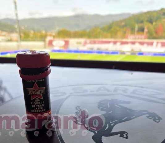 Caffè Borghetti in campo e striscione non autorizzato. Ammenda di 900 euro all’Arezzo