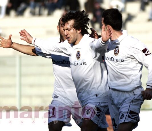 Letale dentro l’area, bomber vero, implacabile rigorista. I 50 anni di Vincenzo Chianese