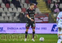 Il provvidenziale bis di Gilli. Tuffo di testa e palla deviata in angolo: la porta è salva