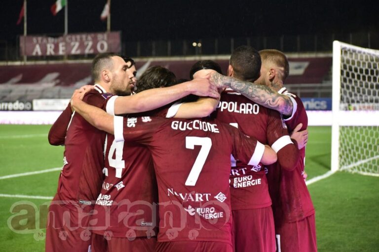 Vittoria di rigore per l’Arezzo: Pattarello e Cianci in gol dal dischetto. Venturi imbattuto da 510 minuti