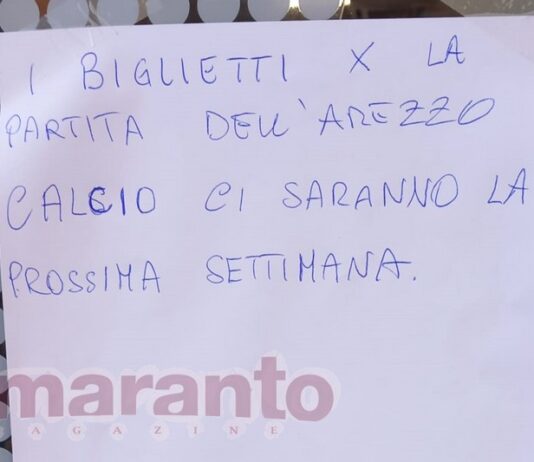 Più di mille biglietti per i tifosi amaranto. Interdetta la vendita online, caos e lunghe file