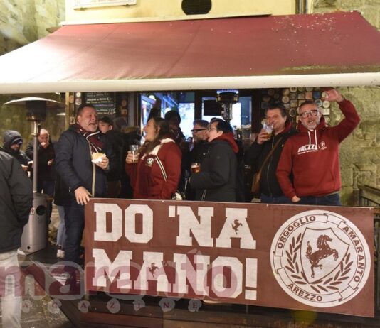 FOTOGALLERY / Propiziatoria di Orgoglio Amaranto all’Inside Pub