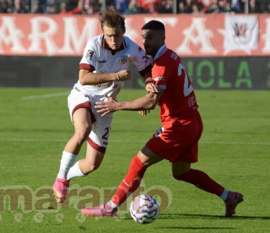 Arezzo-Perugia non è mai una partita come le altre. In 6mila per spingere gli amaranto
