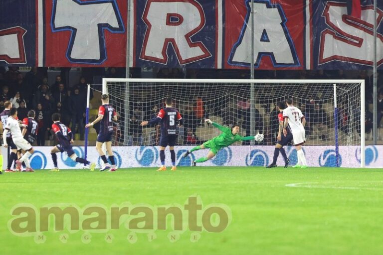 Un grande Arezzo nella serata più insidiosa. Iaccarino segna un super gol e scaccia le paure