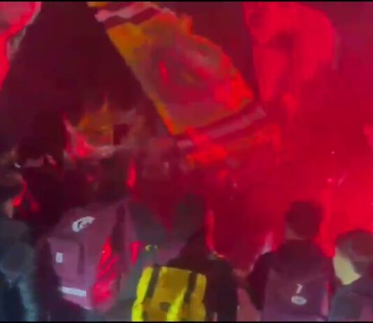 VIDEO / Squadra applaudita al ritorno a Rigutino. Torce, bandiere e “salutate la capolista”