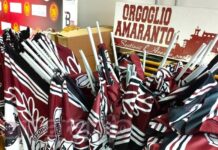 Sventolare le bandiere e tifare tutti insieme. Sale l’attesa per la partita di domani