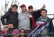 FOTOGALLERY / Invasione amaranto a Pineto. Pezze, sciarpe, vessilli e striscioni