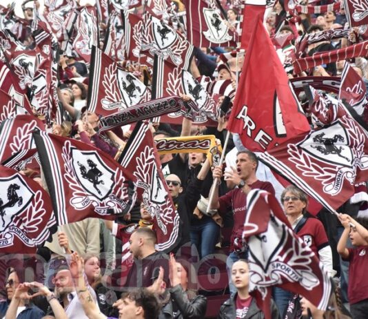 Secondo tempo all’attacco verso la sud: carica, bolgia, gol, vittoria. E adesso “tutti a Pineto”