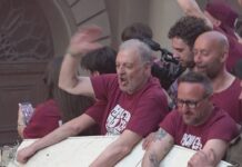 VIDEO / Una festa B-ellissima in giro per la città. E il centro si colora d’amaranto