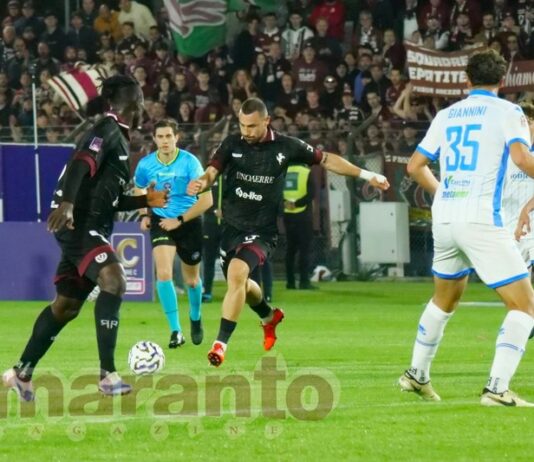 L’Arezzo dilaga a Pineto: finisce 4-1 in un tripudio di bandiere. Ma per la B serve un ultimo sforzo