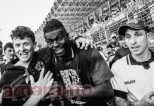 FOTOGALLERY / La grande festa amaranto raccontata in B&N
