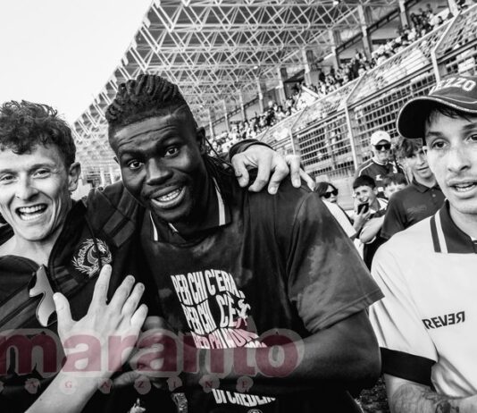 FOTOGALLERY / La grande festa amaranto raccontata in B&N