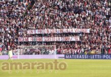 La giornata degli omaggi. Toccante striscione per Bucchi, lunghissimo applauso per Manzo