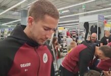 VIDEO / Foto, autografi e palloni amaranto. Un pomeriggio dedicato ai tifosi