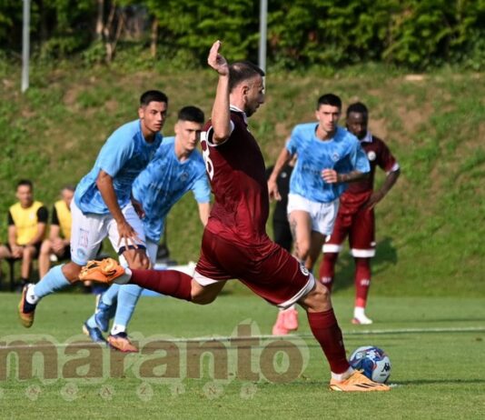 Arezzo rimontato dall’Albinoleffe (1-3). Bucchi spreme la squadra, due sole sostituzioni