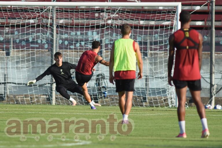 FOTOGALLERY / Allenamento allo stadio a tre giorni dall’esordio in B