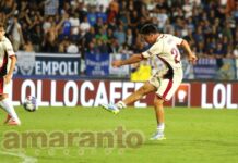 Difesa della palla e tiro da fuori area a fil di palo. Viviani guadagna il premio di giornata