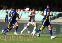 Righetti salva un gol che sembrava fatto. E’ del terzino la giocata migliore al Bentegodi