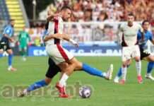 Coppolaro non sbaglia niente, buona regia di Viviani. Olivieri in ritardo, anonimo Arena