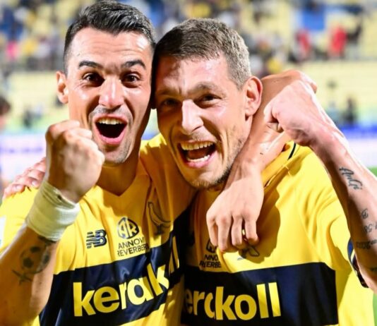Al Barbera non si passa. Belotti, supergol in rovesciata. L’Ascoli ribalta l’Avellino e vola